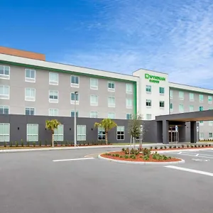מלון Wyndham Garden Airport - Free Airport Shuttle ***