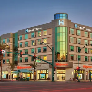 מלון Hyatt House At Resort/convention Center