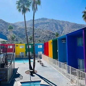 https://travelodge-palm-springs.palm-springs-ca-hotels.com